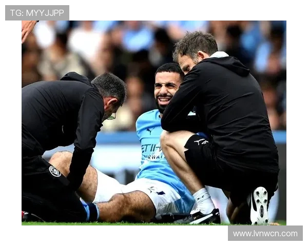 曼城高位压迫战术下,防线空当暴露,快速反击威胁加剧 曼城高位压迫战术下,防线空当暴露,快速反击威胁加剧