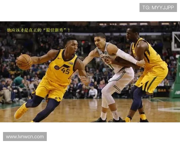米切尔利用突破拉开差距，效率领先同位置后卫