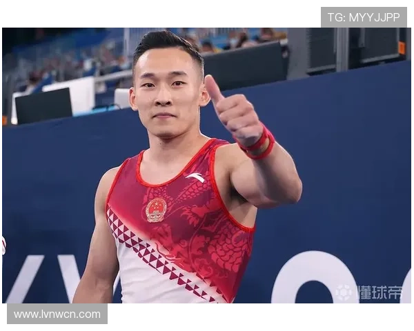 肖若腾训练完直接去奢侈品店刷卡，体操服还没换